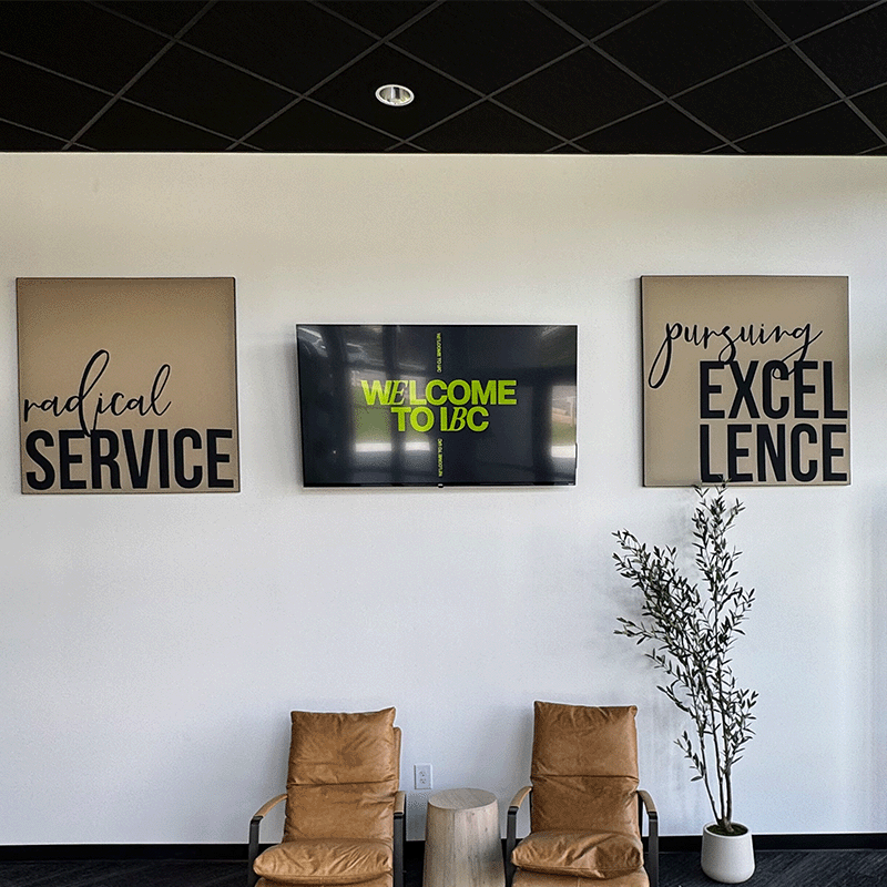 IndoorSigns_Decor_In_use